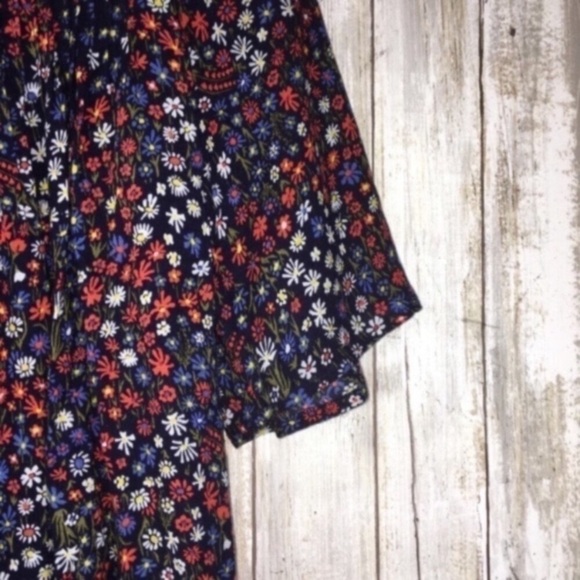 NWT Gap Floral Blouse - Picture 2 of 6